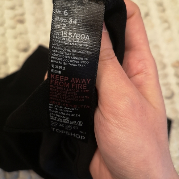 Topshop - black offshoulder top - Picture 3 of 4